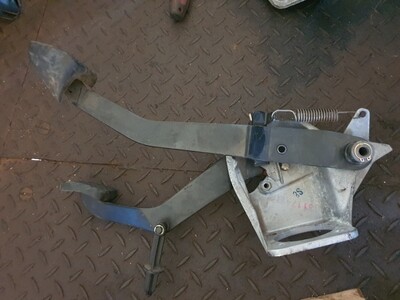 Mercedes-Benz Clutch And Brake Pedal Assembly (W202)