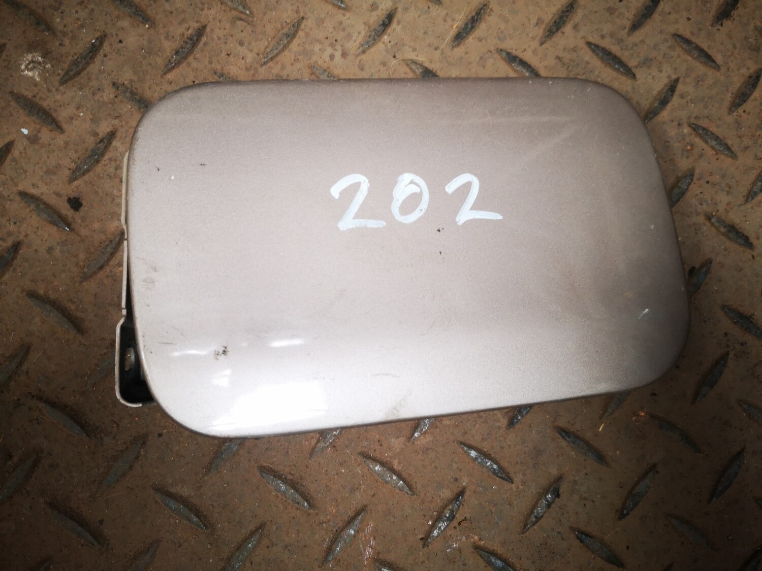 Mercedes-Benz Tank Cap Lid Cover (W202)