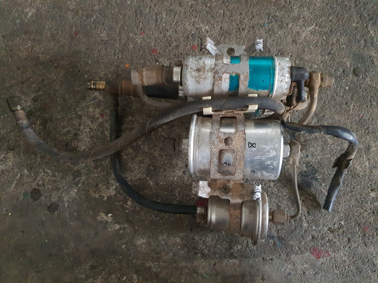 Mercedes-Benz Complete Fuel Pump Assembly (W124 230E)