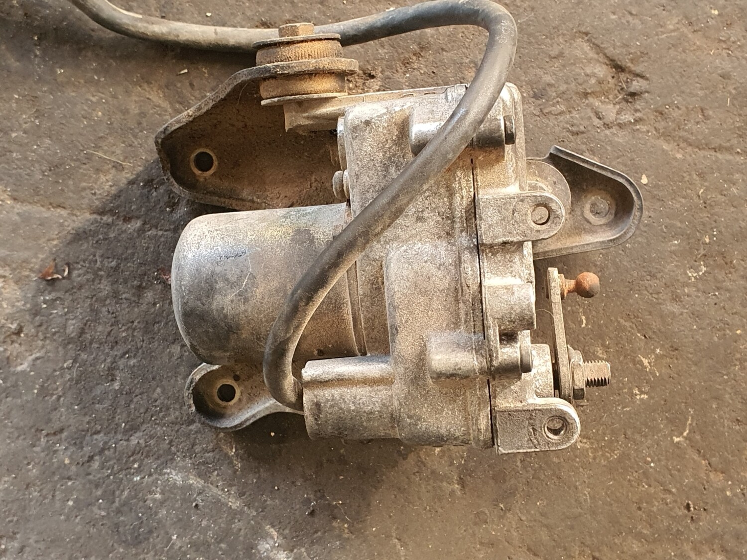 MercedesBenz Cruise Control Actuator (W126) 0025458632