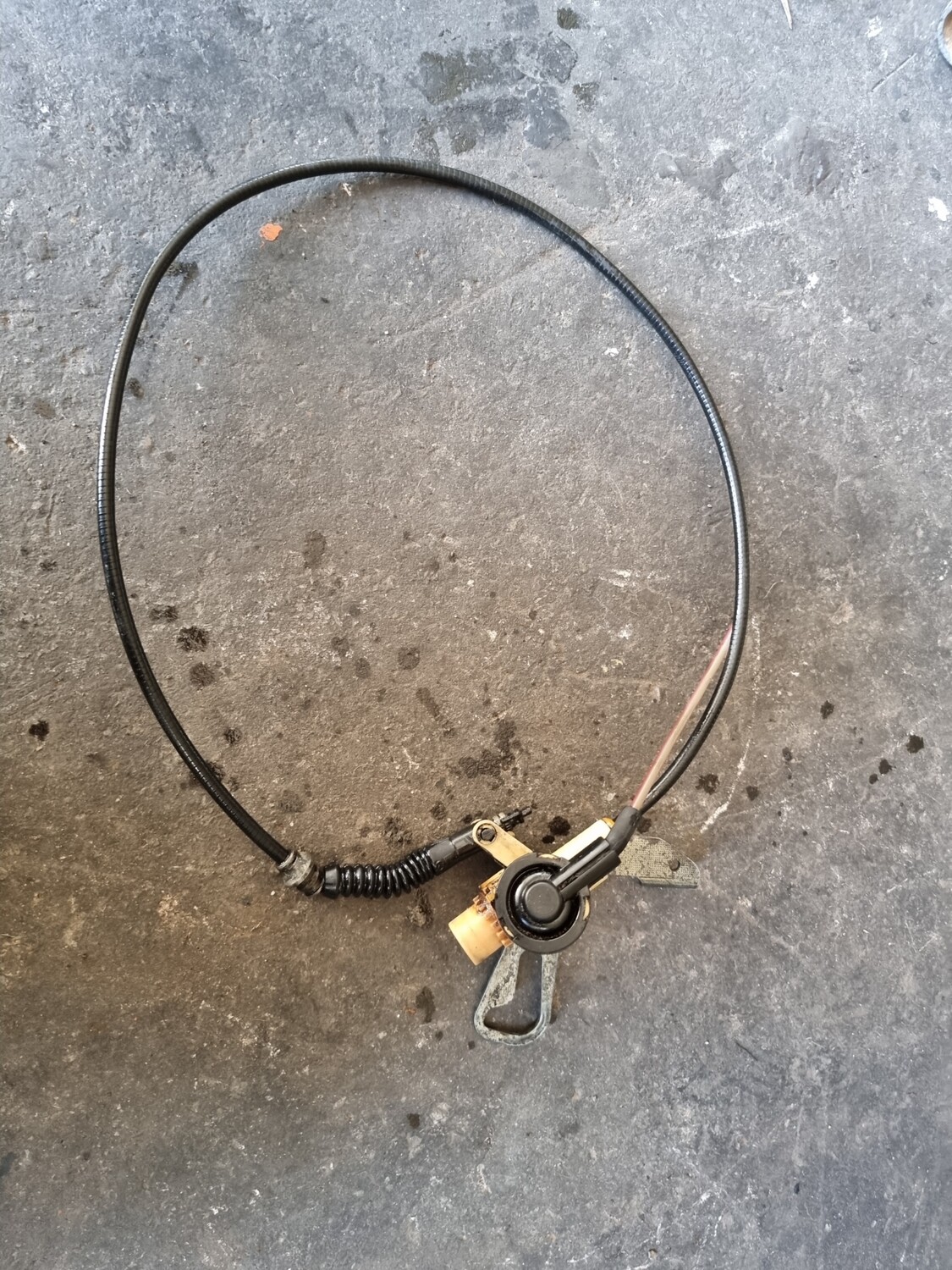 MercedesBenz Kickdown Cable (W124 260E)