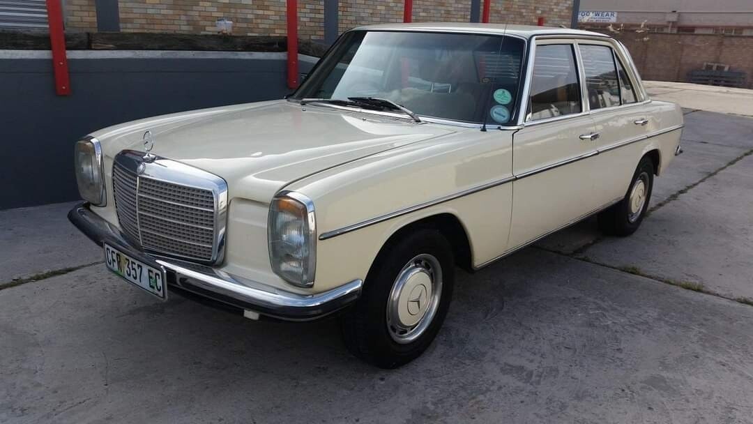 Complete factory aircon system for a Mercedes-Benz w115 with m115 engine, (1968-1977) 220/230.4