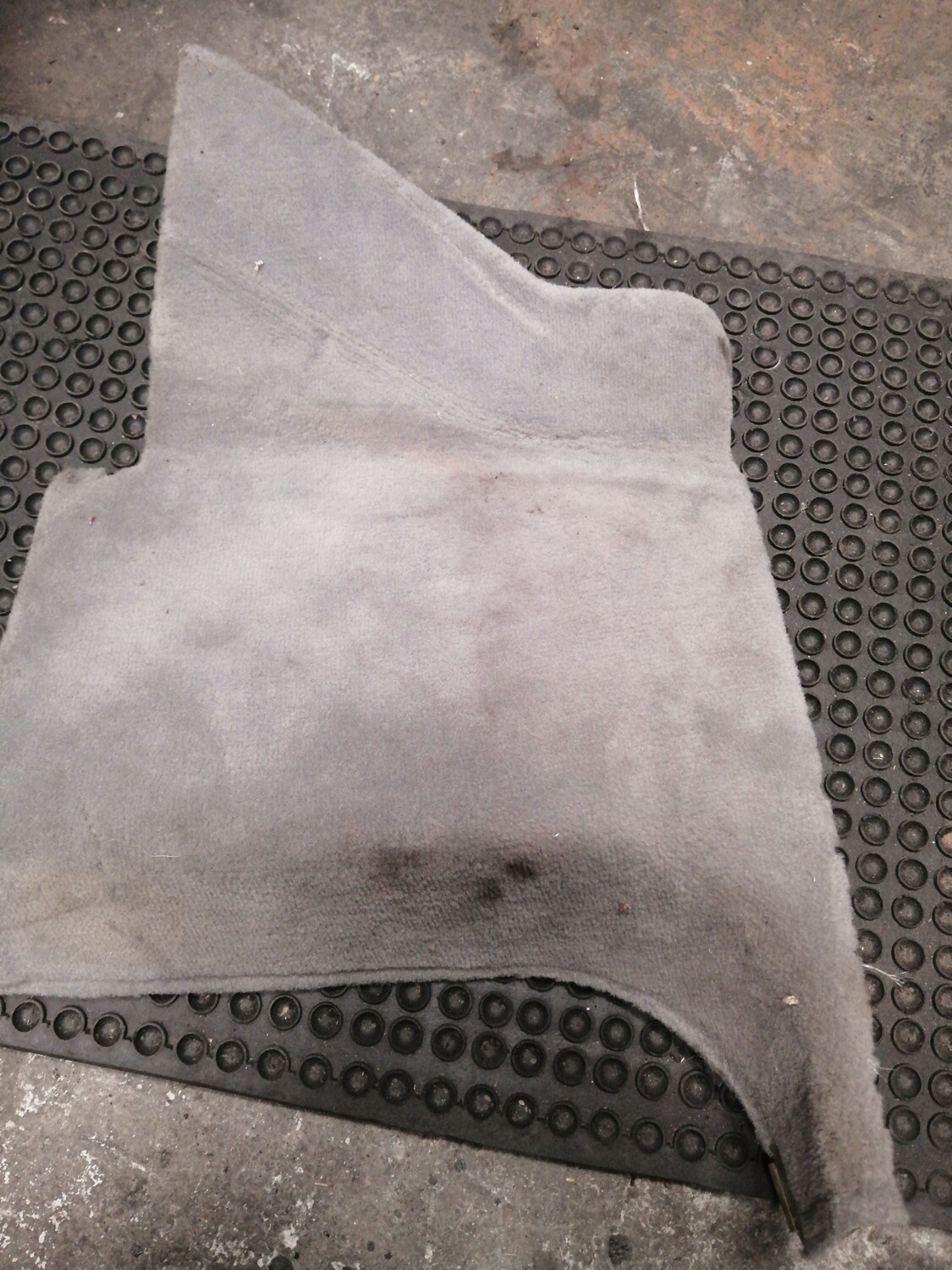 Mercedes Benz Front Left Kick Panel (w140)