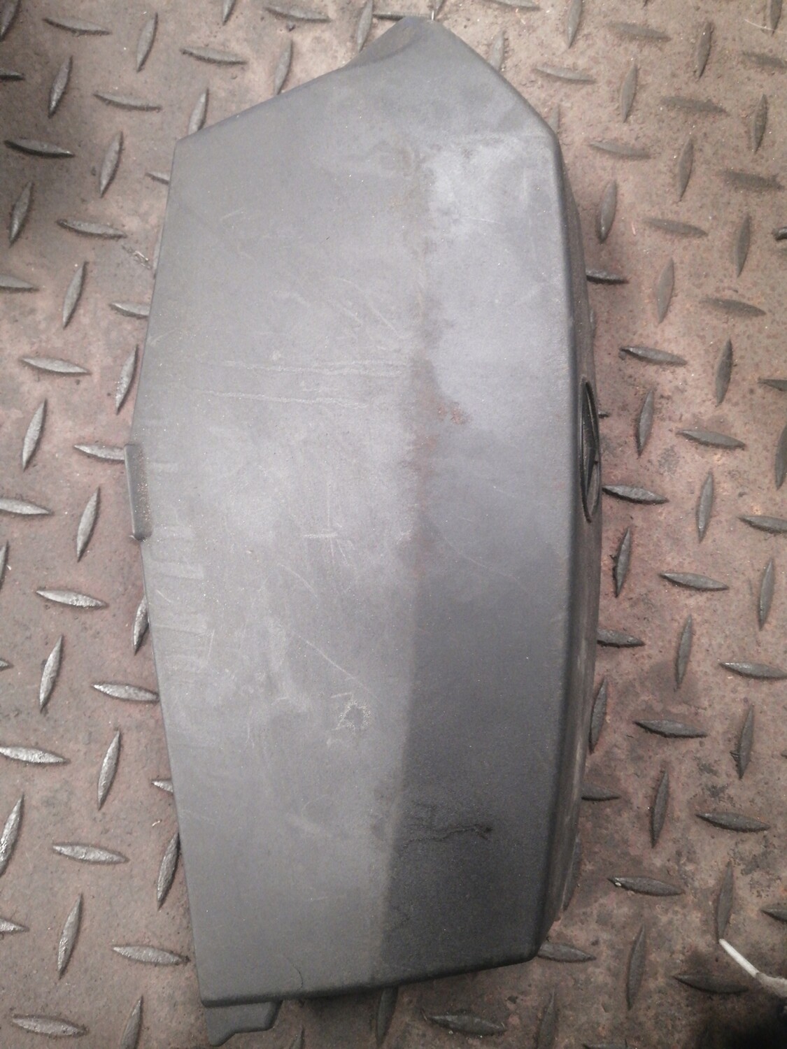 Mercedes Benz Engine Cover Cowl (w202) 1111500066