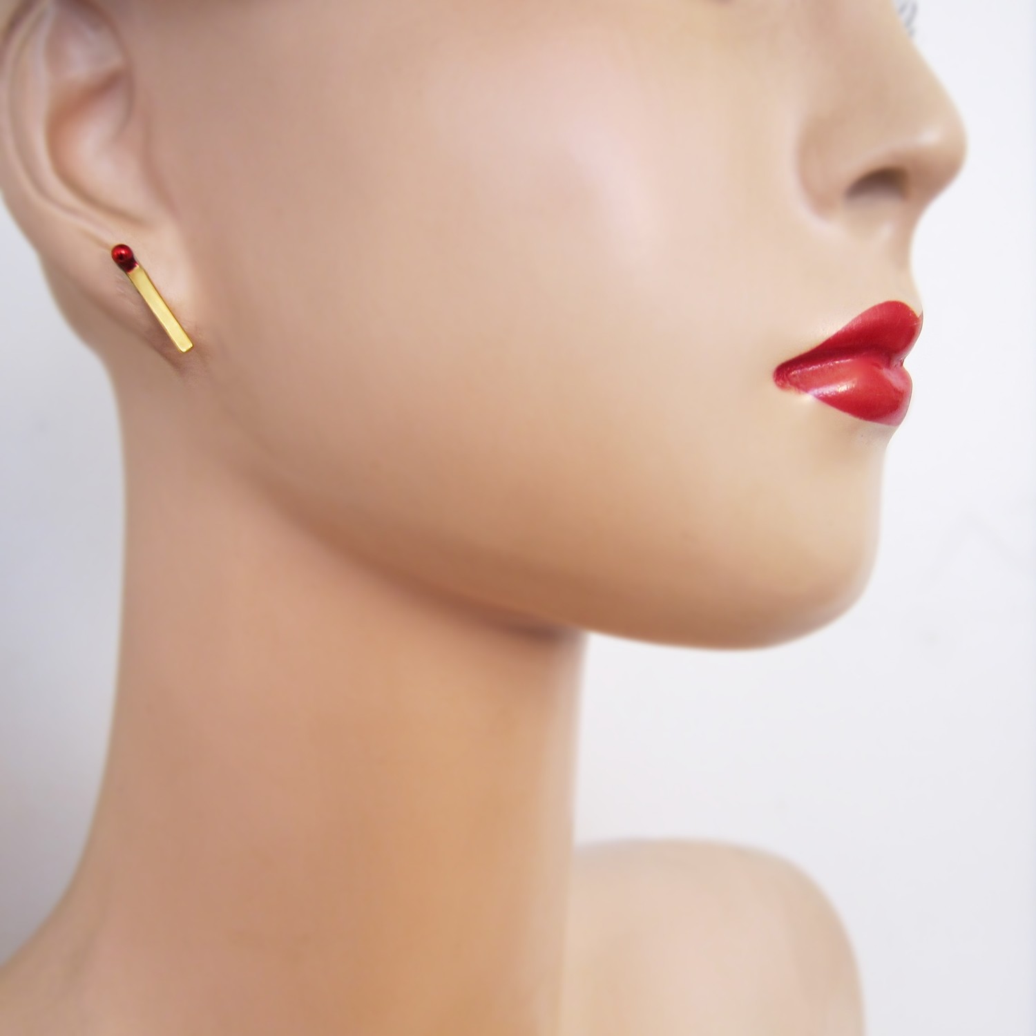 Boucles d&#39;oreille Mini Amulette - clou