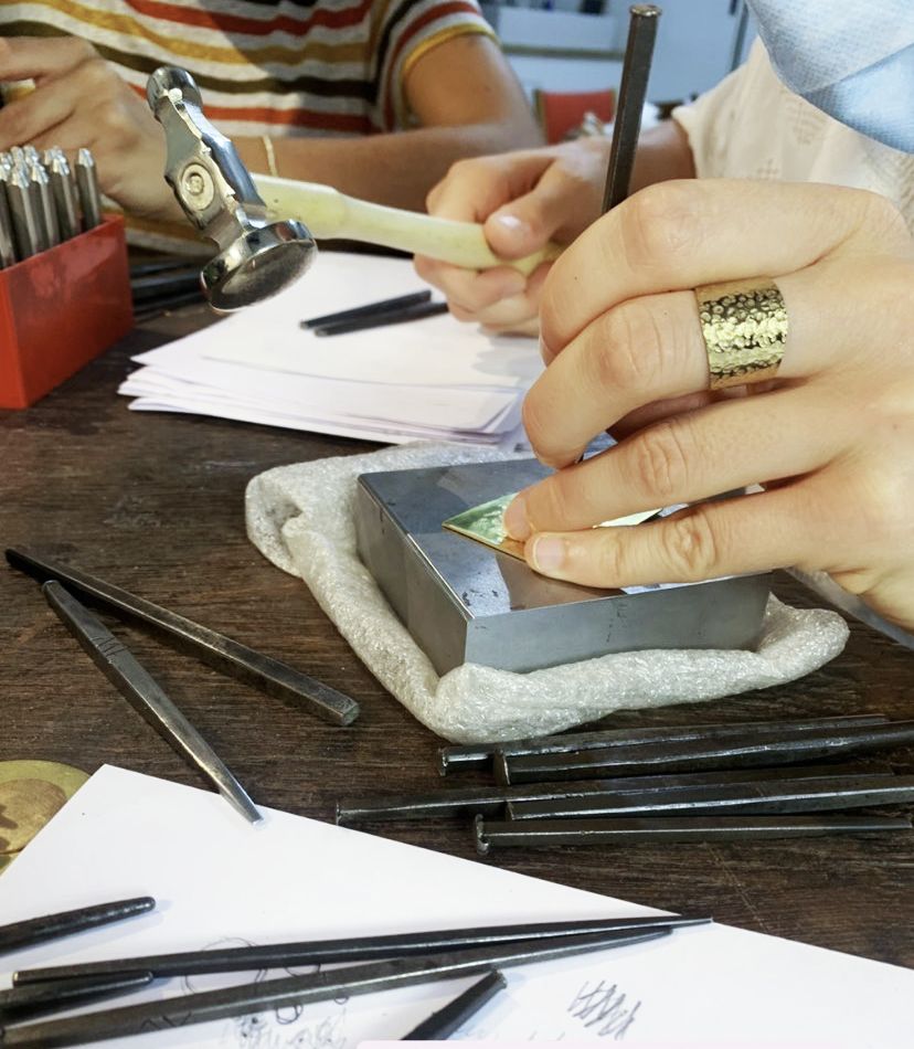 ATELIER DIY - Médaille ciselée