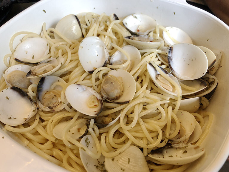 Whole White Clams 1kg