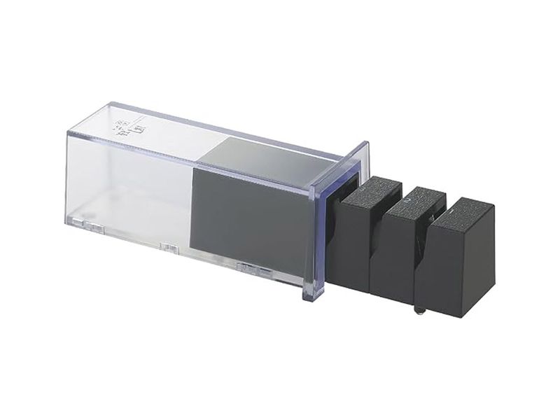 Kai Seki Magoroku Diamond and Ceramic Knife Sharpener for Single Edged Blade (AP0162)