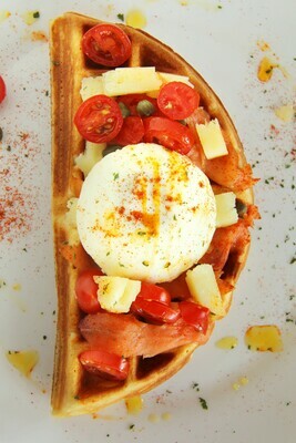 SALMON BREAKFAST (1/2 waffle) SALMON BREAKFAST (1/2 waffle)