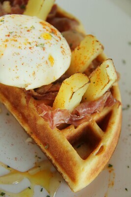 BIG BREAKFAST (1/2 waffle) BIG BREAKFAST (1/2 waffle)