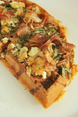 GORGONZOLA BASIL (1/2 waffle) GORGONZOLA BASIL (1/2 waffle)