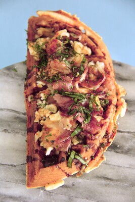 GORGONZOLA BASIL (1/2 waffle) GORGONZOLA BASIL (1/2 waffle)