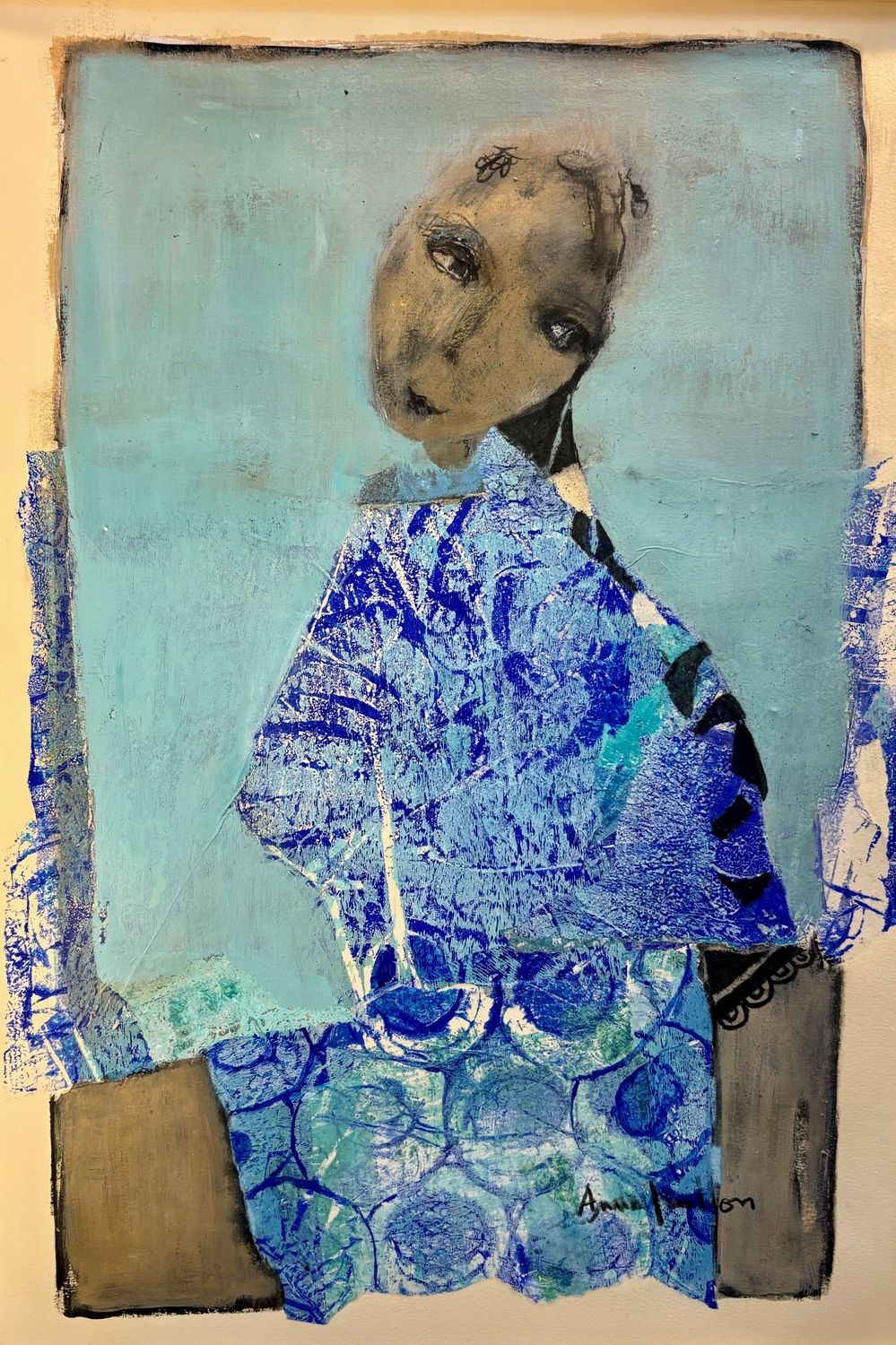 MOTIFS EN BLEU