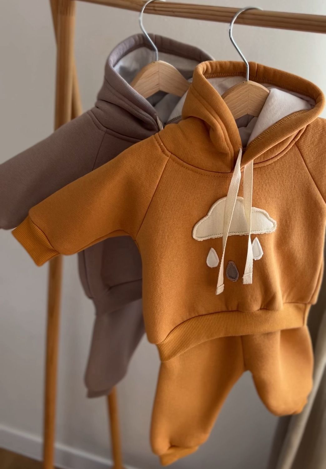 Костюм худі з аплікацією та штани, Колір: Жовтий мед, Розмір: 62