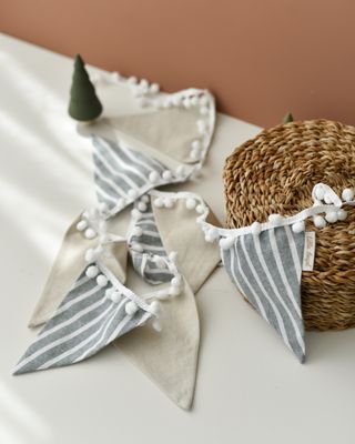 Гірлянда прапорці