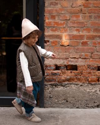 ФУТБОЛКИ, СОРОЧКИ, СВІТШОТИ