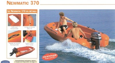 370 Rigiflex Newmatic Cap (White, Green, Blue) Rescue / Sports Boat