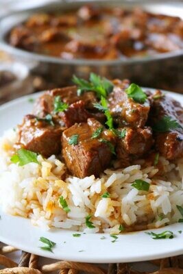 Beef Dishes With Rice Or Spaghetti (DELI)
