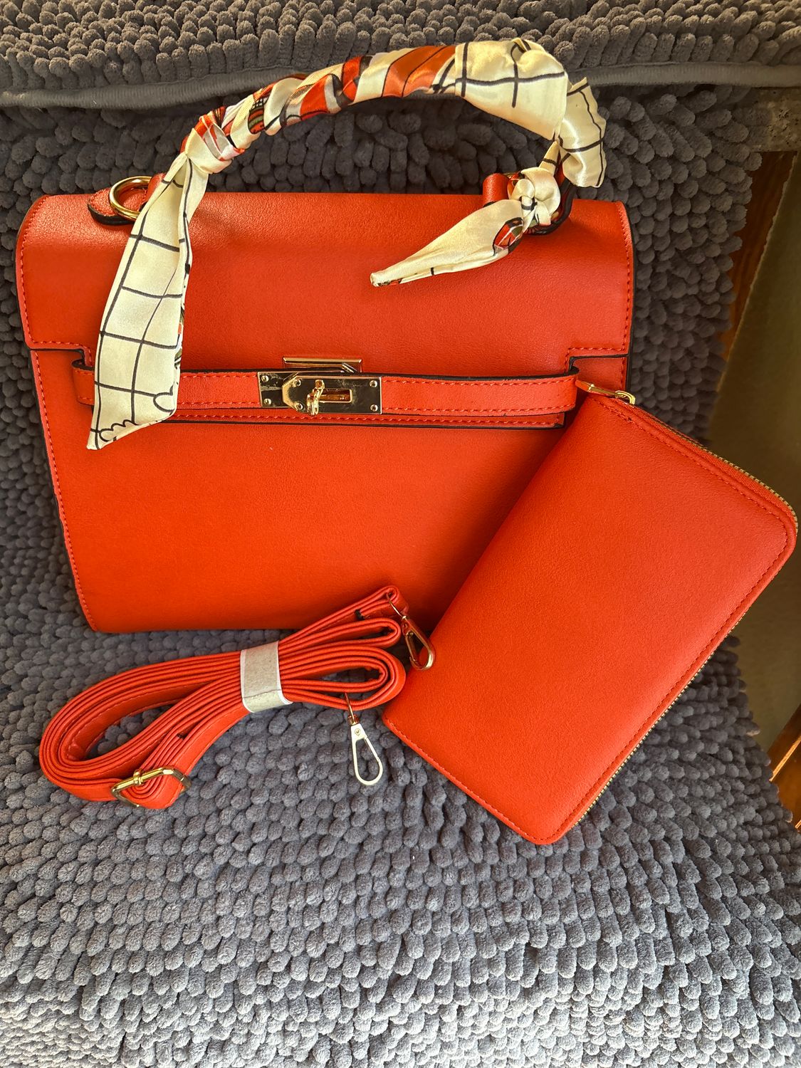 SALLY HANDBAG