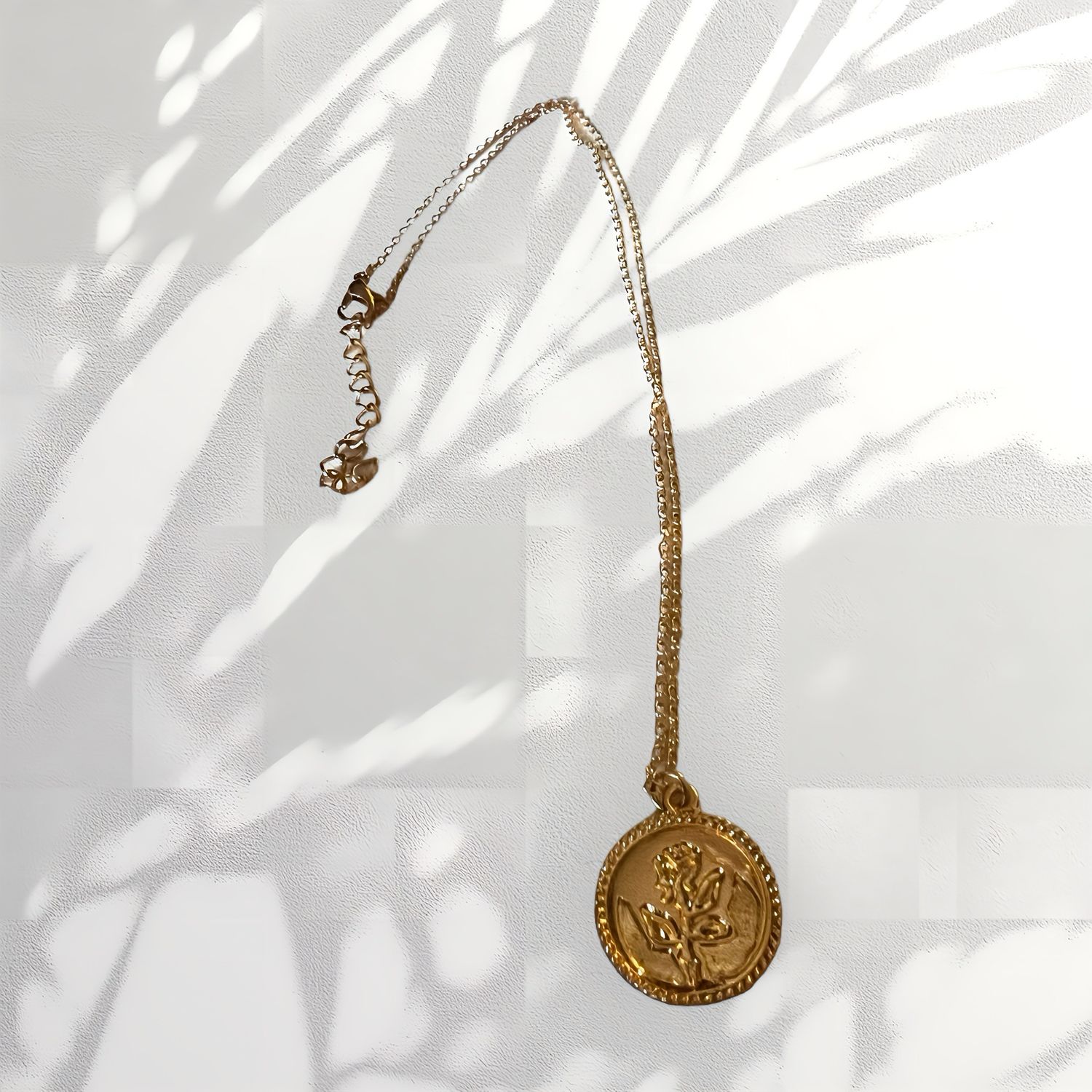 Necklace Rose Coin