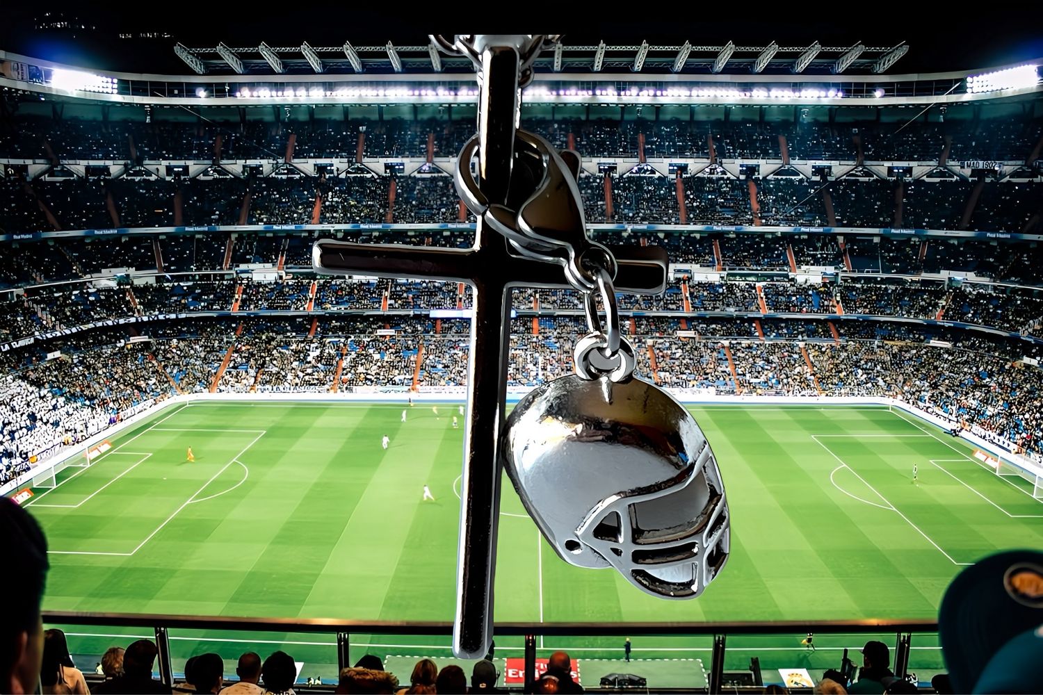 Necklace Stainless Steel / Cross plus Football Helmet