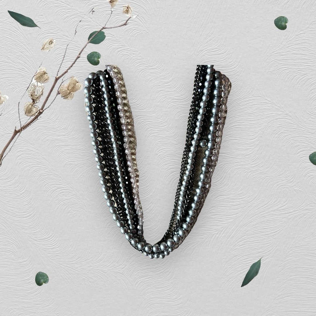 Necklace Seven Layered Classic