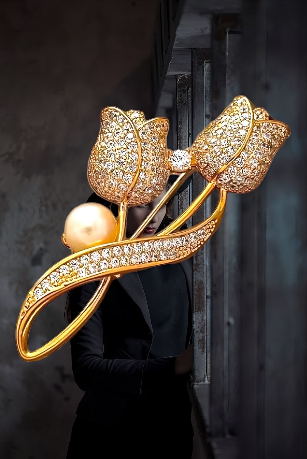 Eloquent Tulips Lapel Brooch