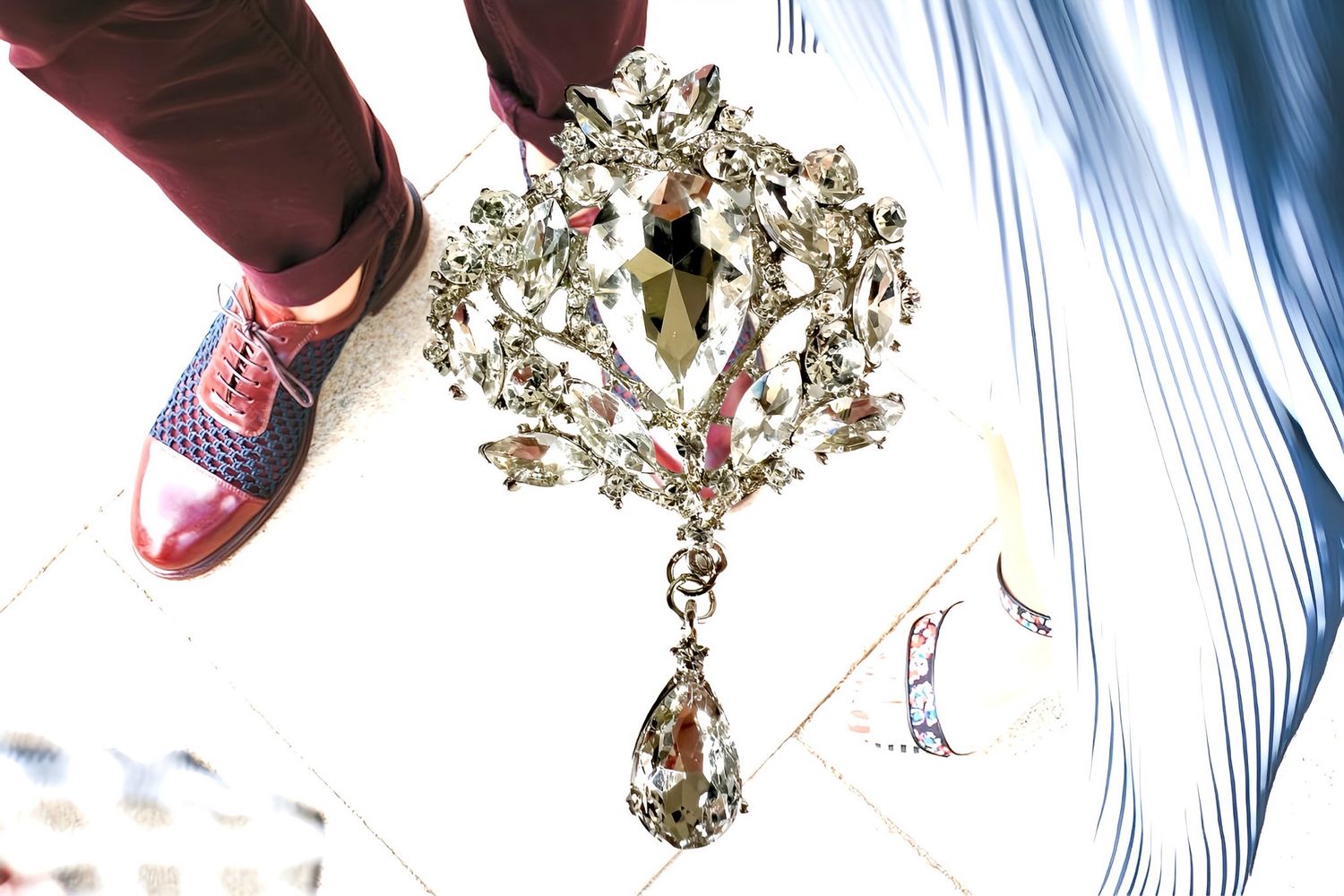 Elegant Rhinestone Brooch