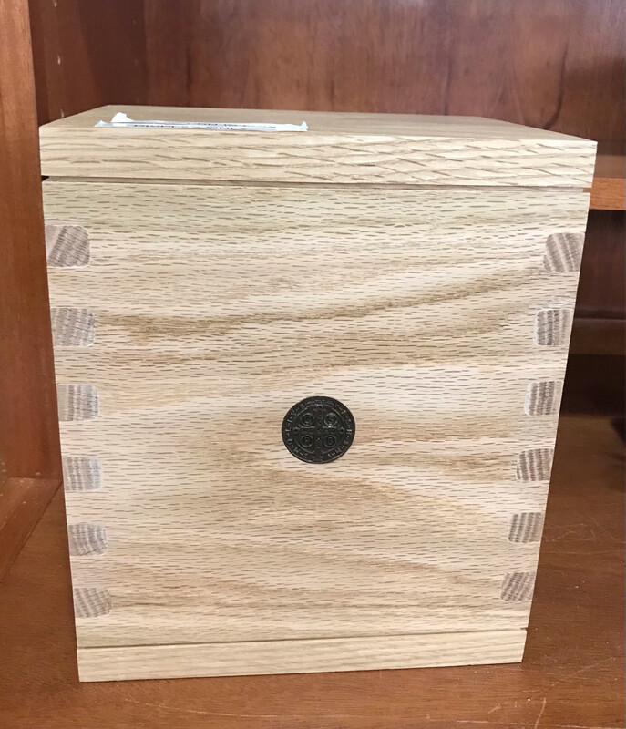 Oak Cremation urn