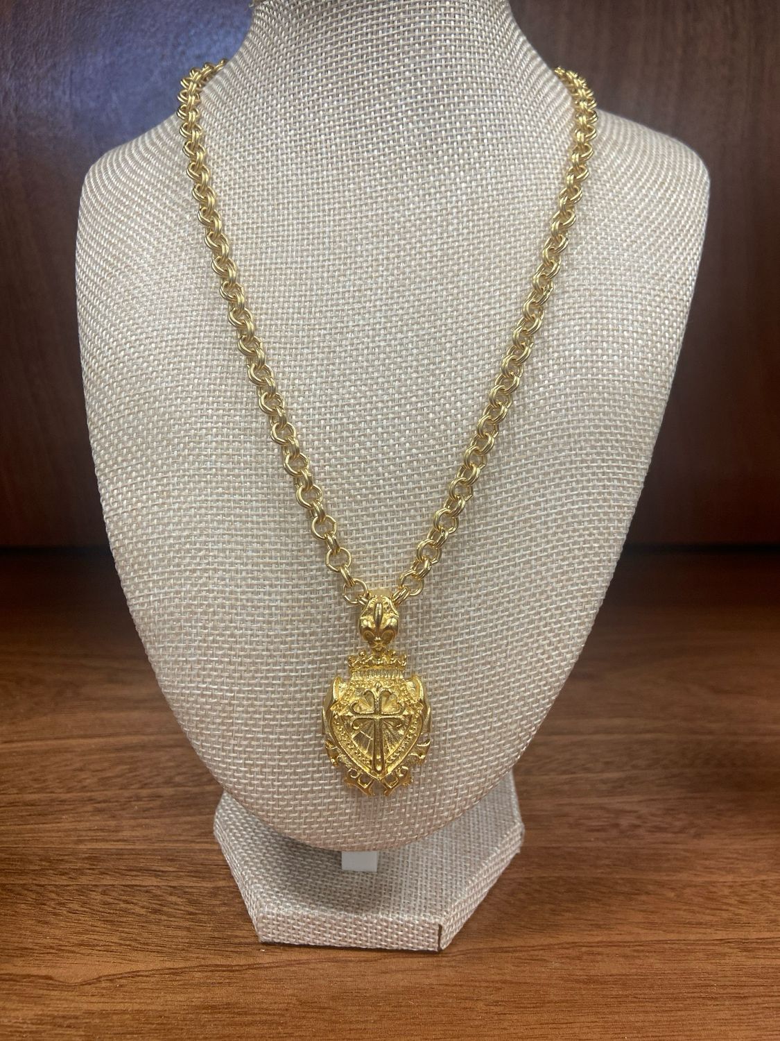 FLEUR DE LIS CROSS PENDANT/ROLO CHAIN