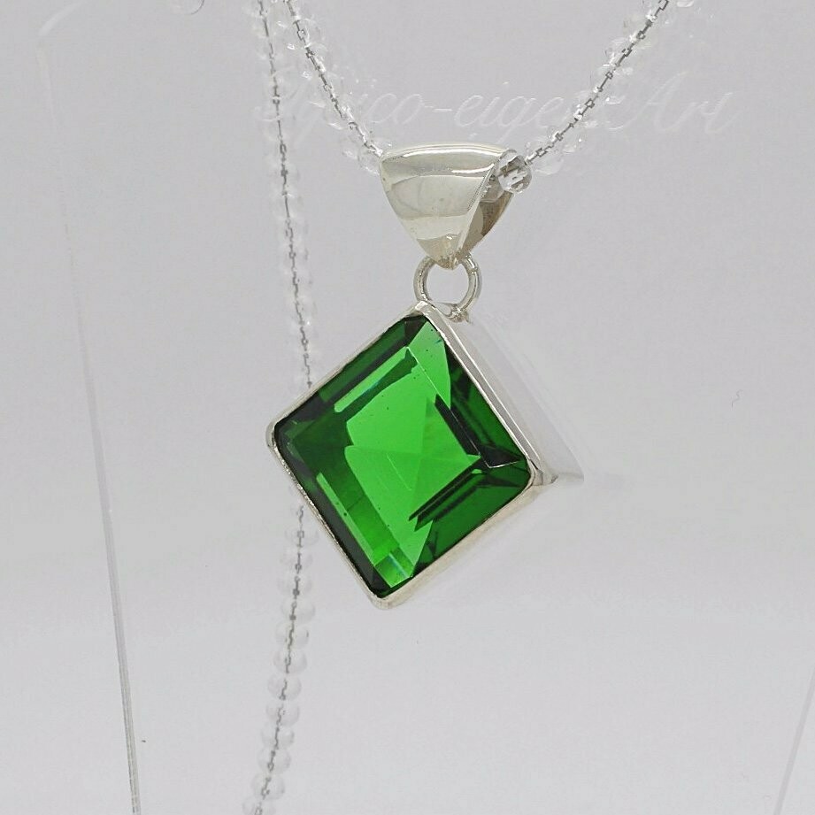 Anhänger Obsidian smaragdgrün quadratisch "quer"- 2 x 2 cm