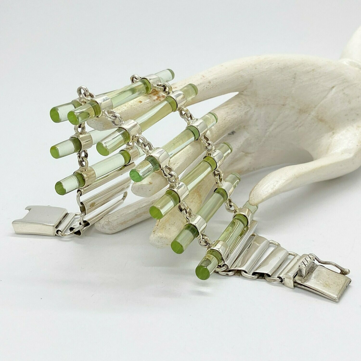 Armband Obsidian lichtgrün "modern organ pipes" - 0,5 x 5 cm
