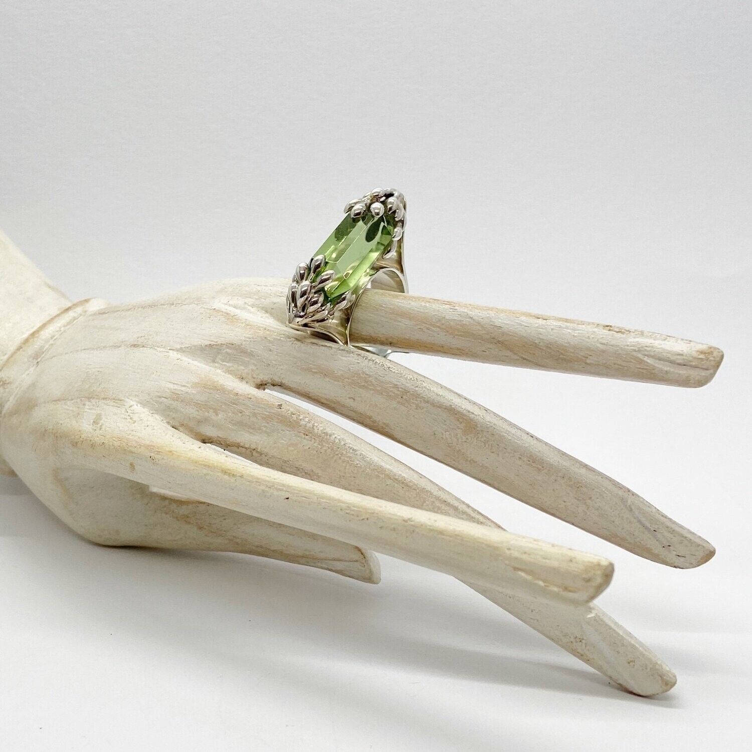 Ring Obsidian lichtgrün  "flowering branches"