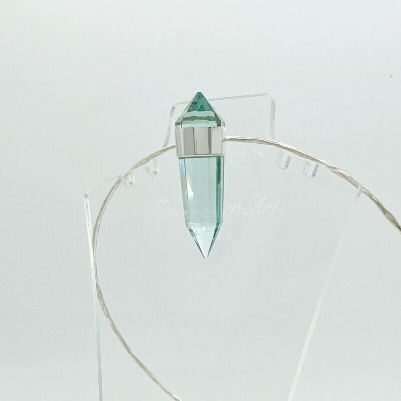 Anhänger Obsidian meerblau Kristal -
1,5 x 5 cm Anhänger Obsidian meerblau Kristal -
1,5 x 5 cm