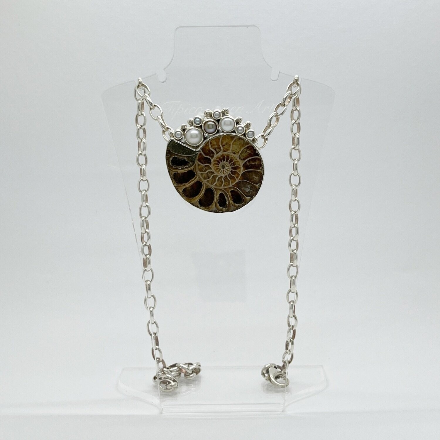 Ammonite/Zuchtperlen Anhaenger ''Wunder der Vergangenheit" - 
4 x 3,5 cm