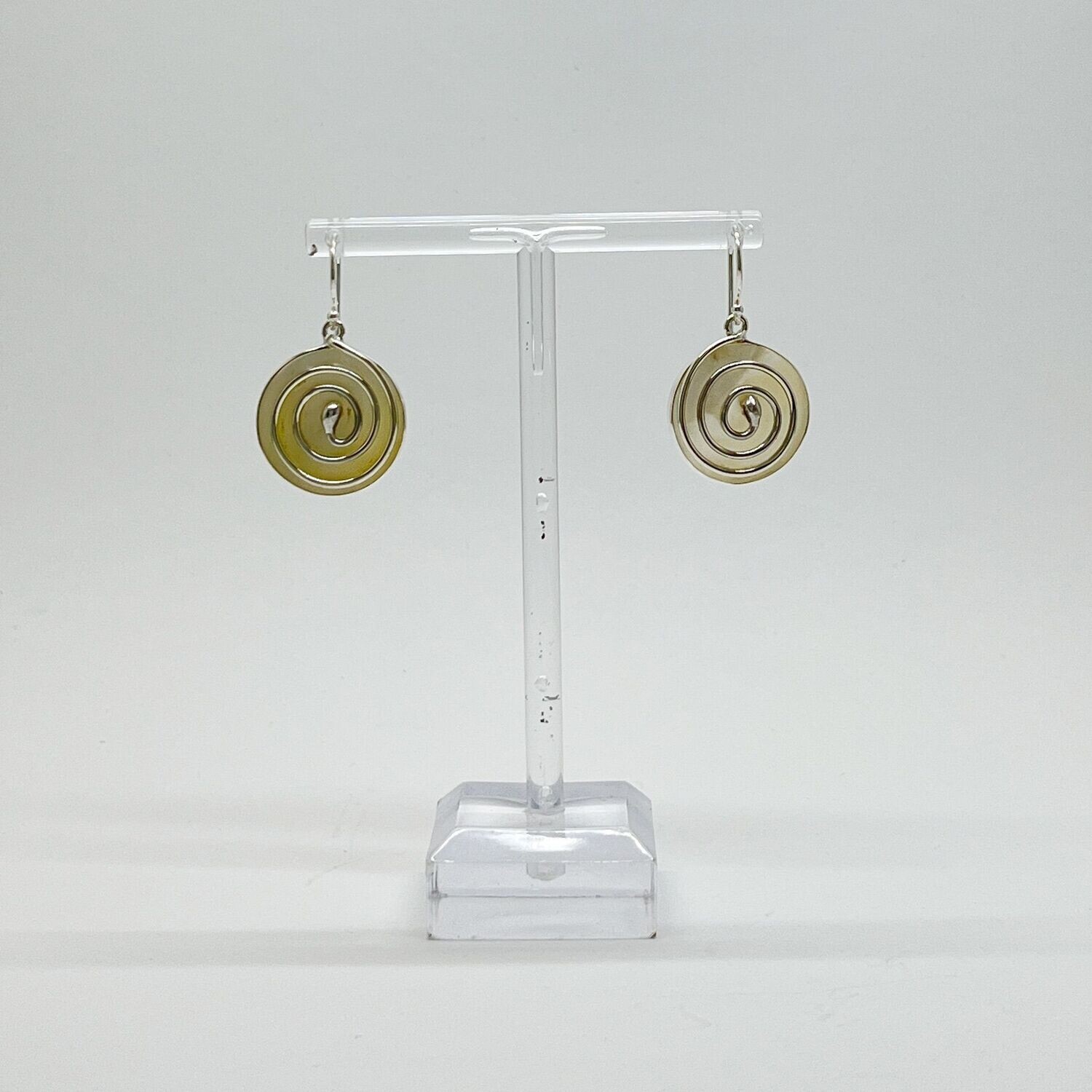 Ohrhänger Perlmutt "spirale of life" - 2 cm