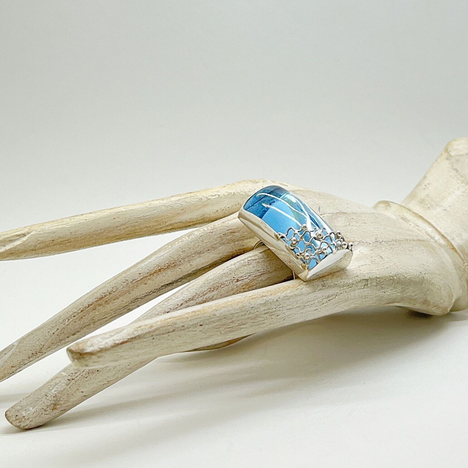 Ring eisblau 2 x 3 cm