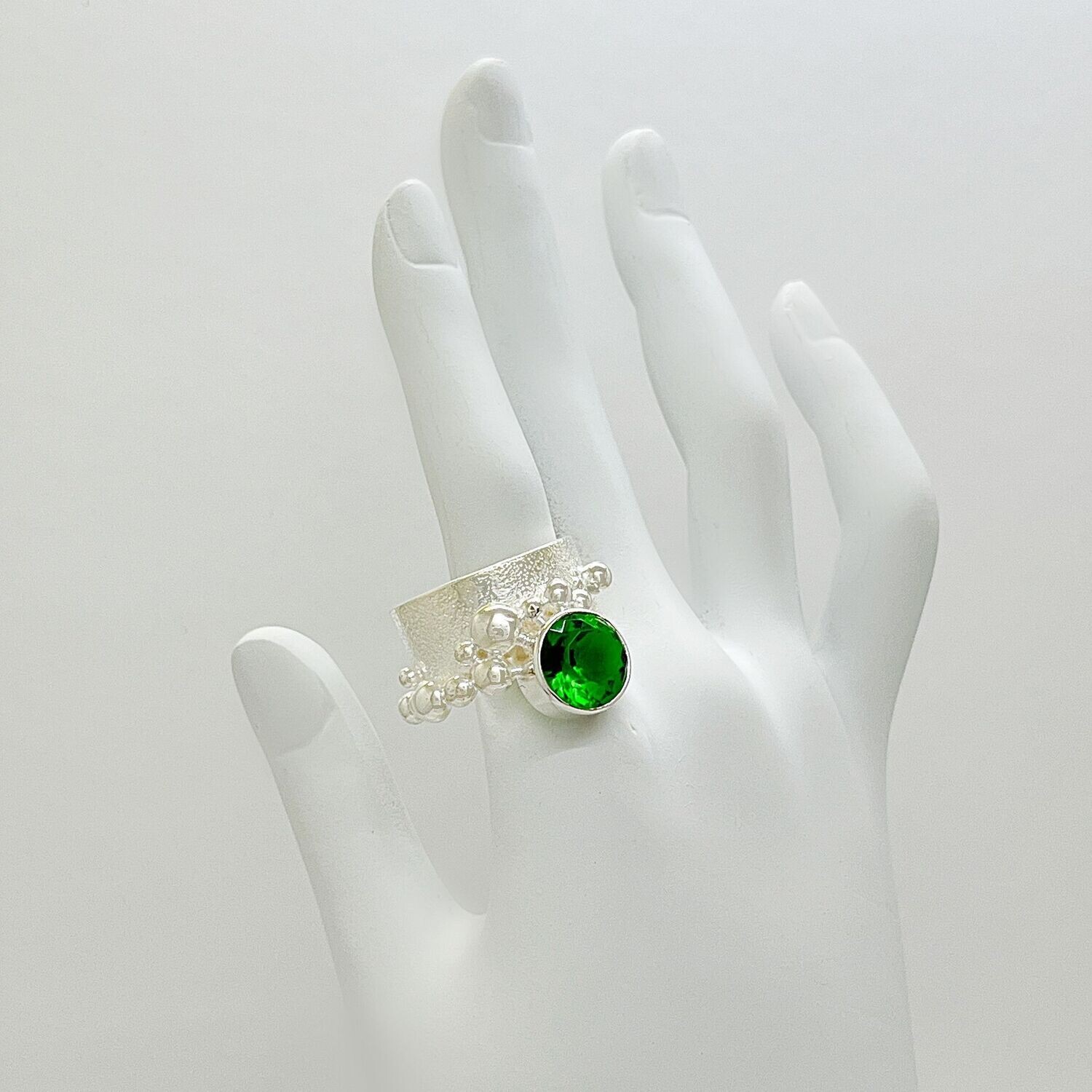 Ring Obsidian smarargdgrün rund "bubble" - 1 cm