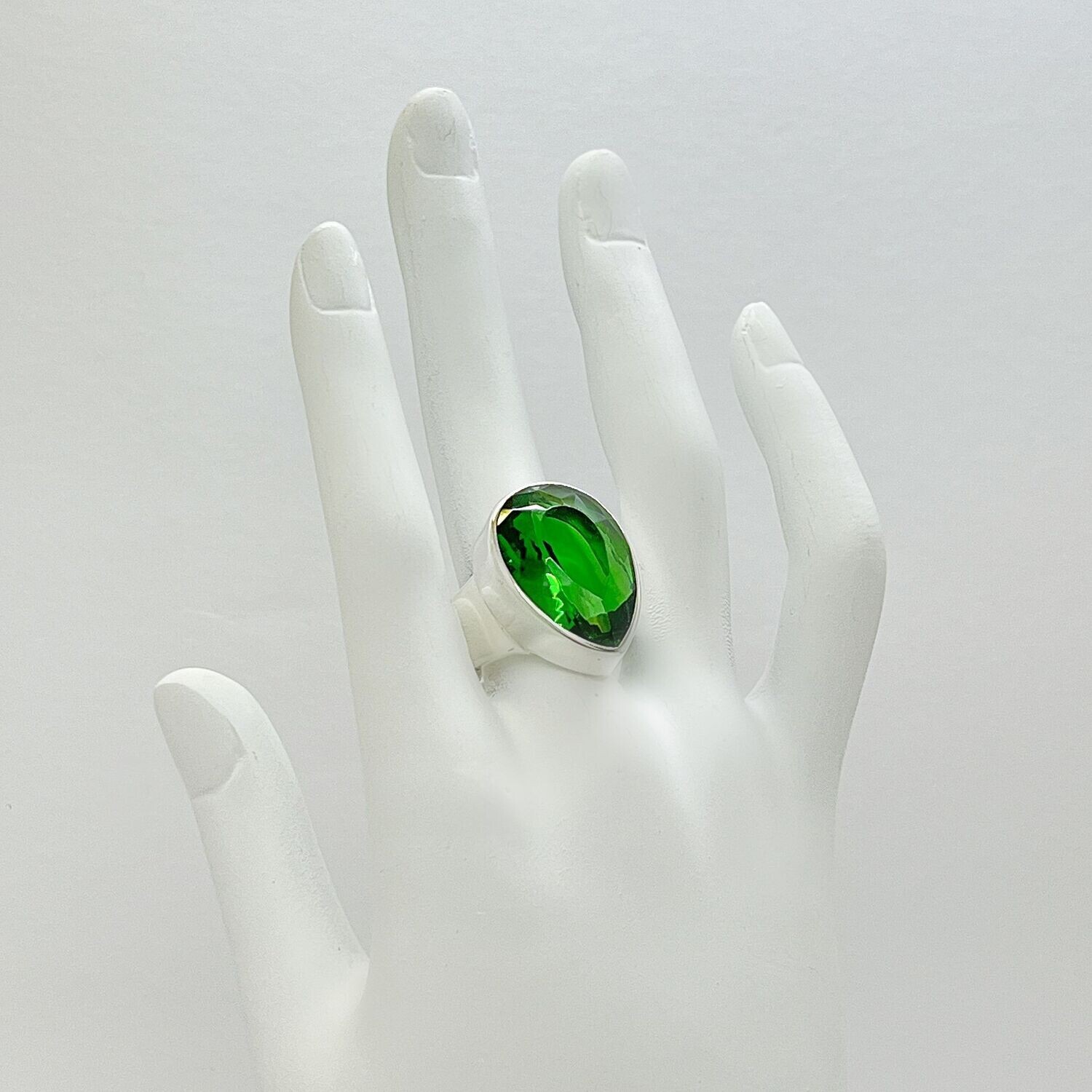 Ring Obsidian smaragdgrün tropfen - 1,5 x 2 cm