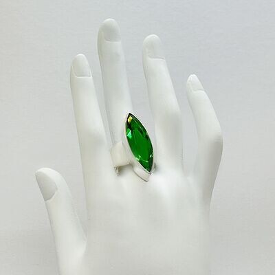 Ring Obsidian Navette smaragdgrün - 1 x 3 cm