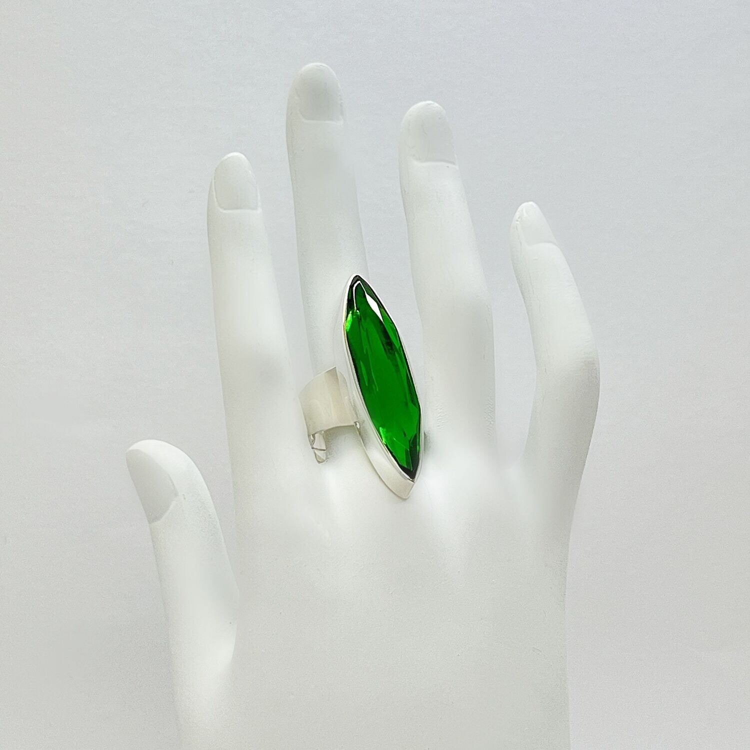 Ring Obsidian Navette smaragdgrün - 1 x 4 cm