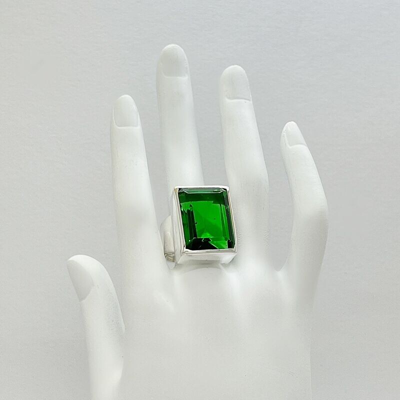 Ring Obsidian smaragdgrün rechteckig - 1,5 x 2 cm Ring Obsidian smaragdgrün rechteckig - 1,5 x 2 cm