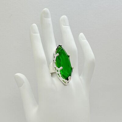 Ring Obsidian smaragdgrün Navette "crown" - 1,5 x 4 cm '