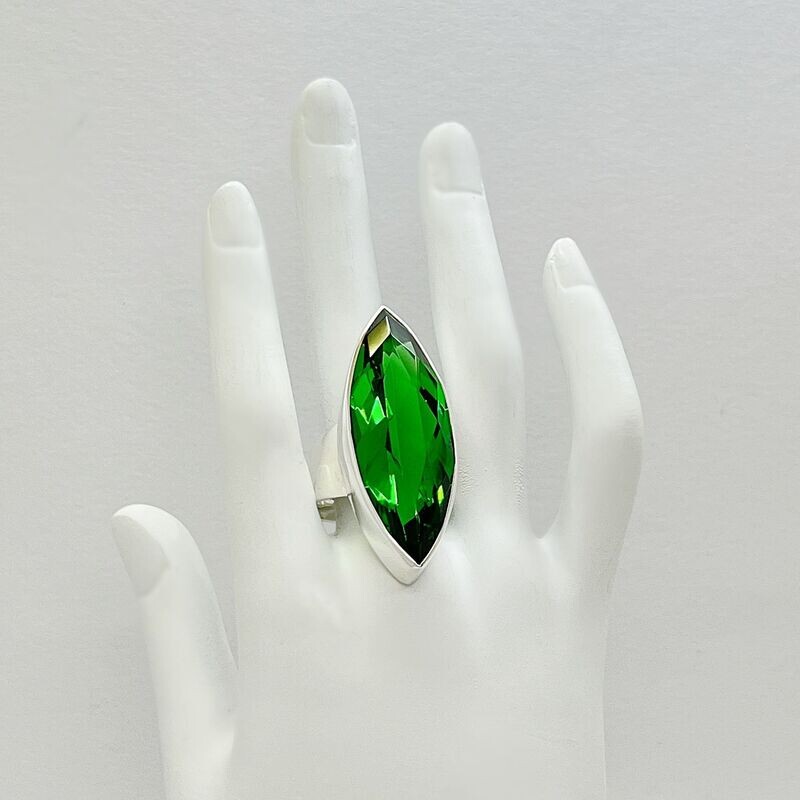 Ring Obsidian Navette smaragdgrün - 1,5 x 4 cm Ring Obsidian Navette smaragdgrün - 1,5 x 4 cm