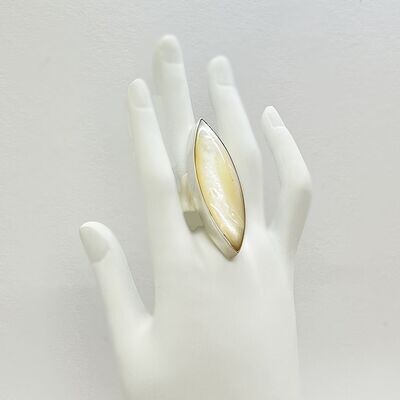Ring Perlmutt navette 1,5 x 4 cm