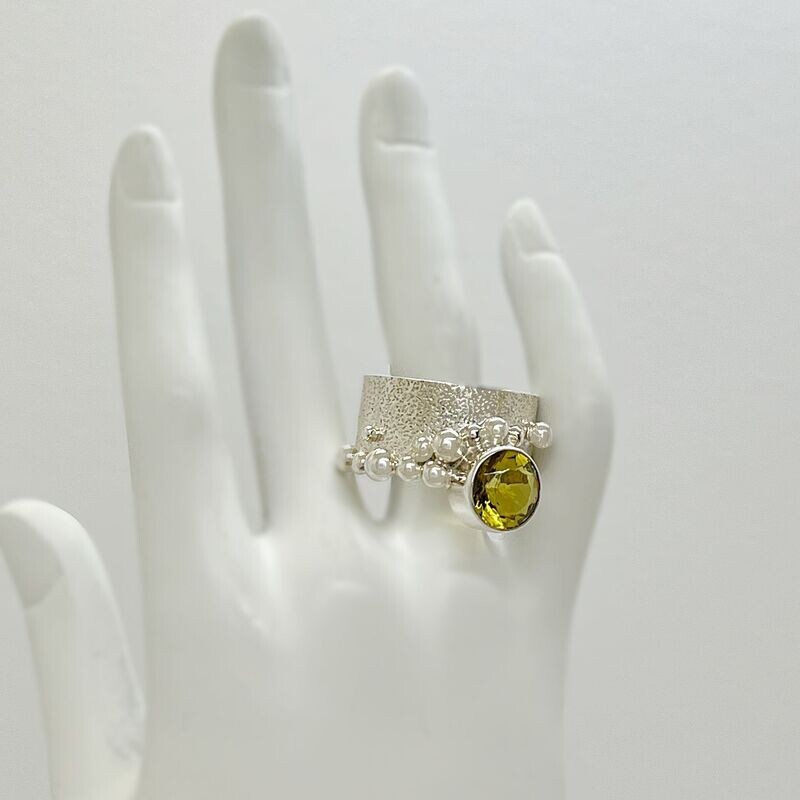 Ring Obsidian goldbraun rund Ring Obsidian goldbraun rund "bubble" -
1 cm
