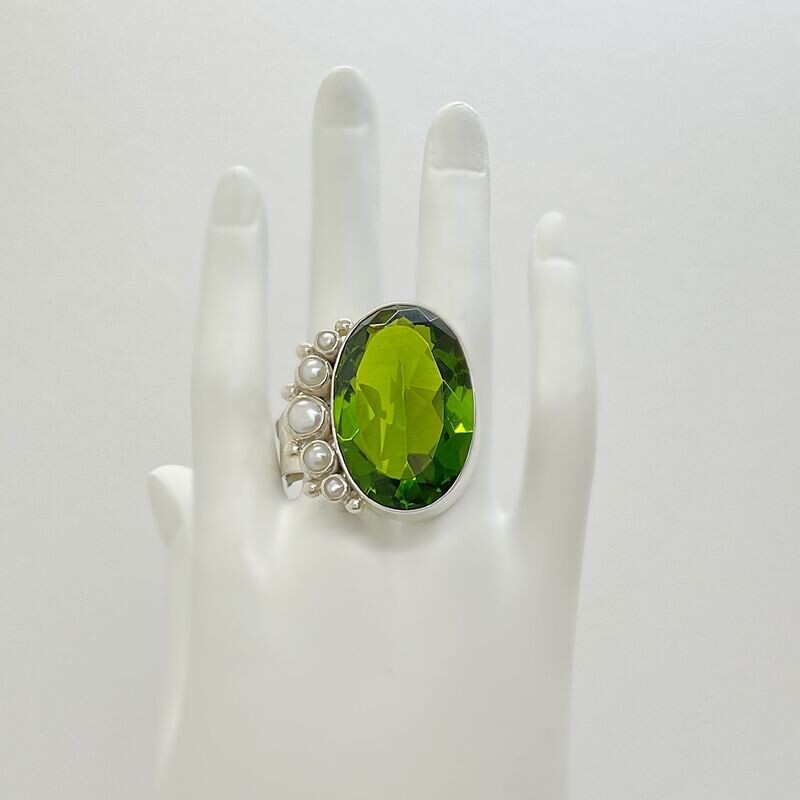 Ring Obsidian olivgrün/ Zuchtperle 2 x 3 cm Ring Obsidian olivgrün/ Zuchtperle 2 x 3 cm