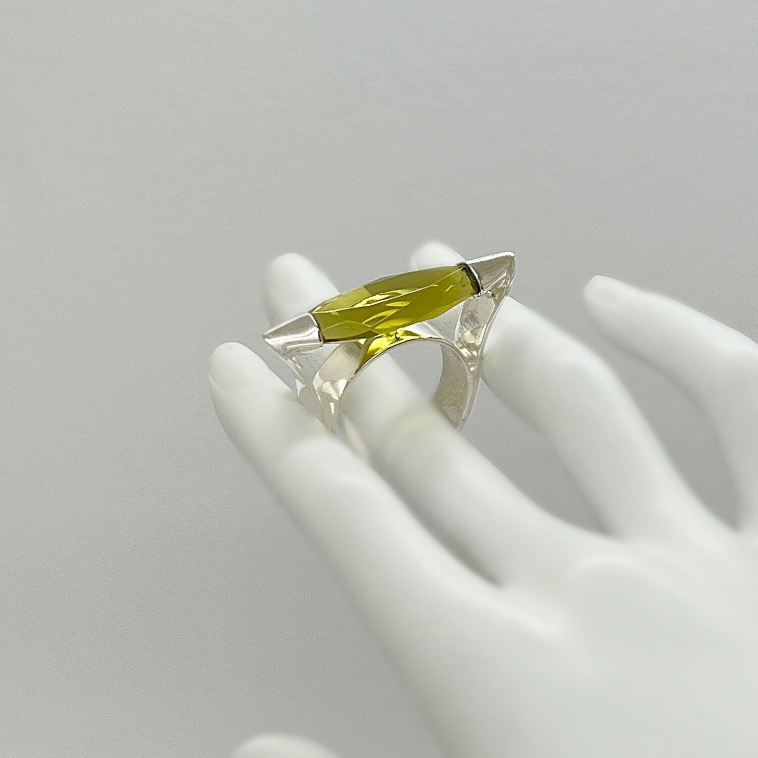 Ring Obsidian Navette goldbraun "Torpedo" - 1 x 3 cm