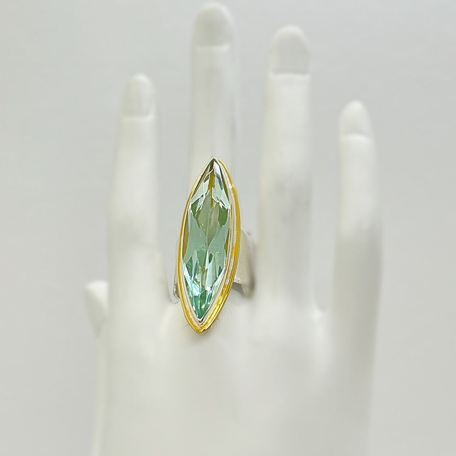 Ring Obsidian meerblau navette"golden line" - 1 x 4 cm