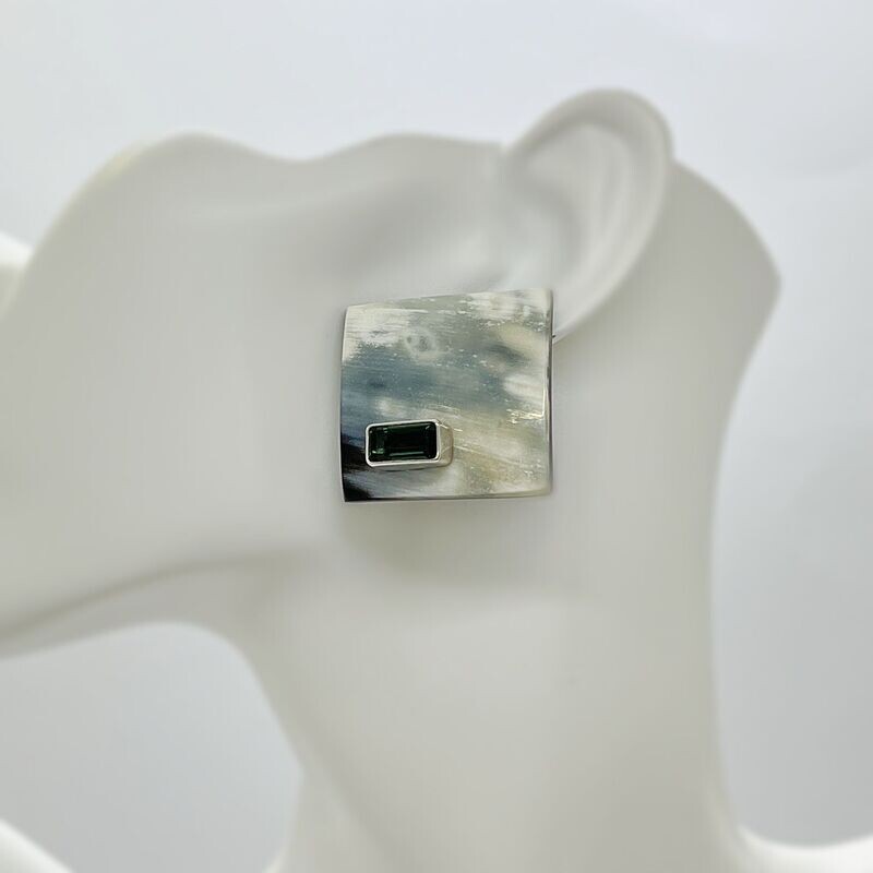 Ohrstecker Horn/Obsidian lichtschwarz - 0,5 x 1 cm Ohrstecker Horn/Obsidian lichtschwarz - 0,5 x 1 cm